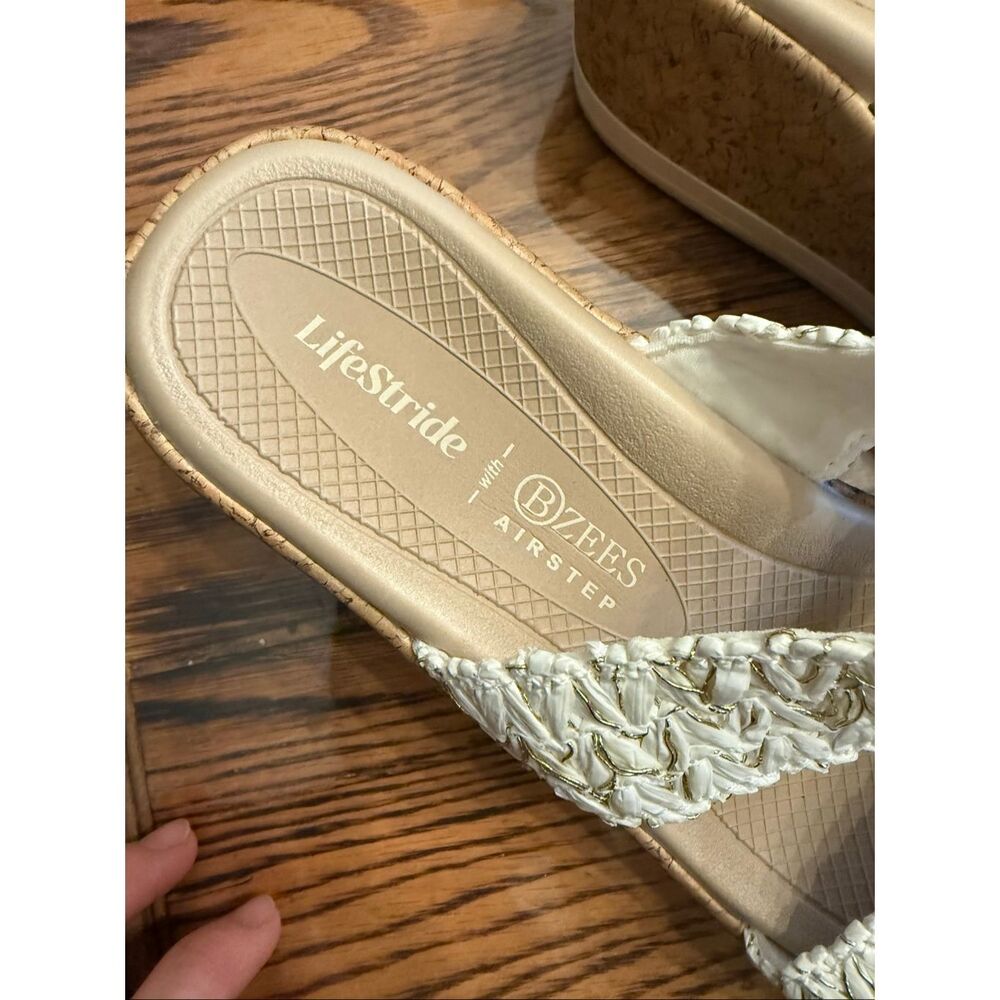 Lifestride Bzees White Double Strap Slide Resort Air Step Wedge Sandals Size 7.5 - Picture 3 of 7